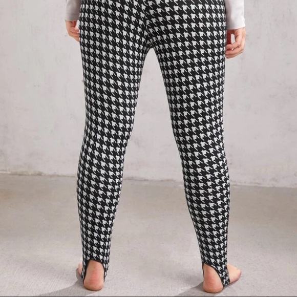 Plus..Houndstooth stirrups - Picture 2 of 5